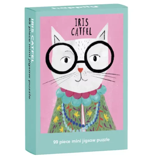 mini puzzle Iris Catfel happily